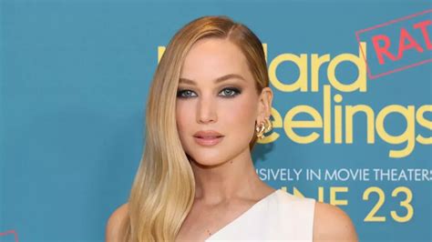 jenifer lawrence naked|Jennifer Lawrence shocks fans by getting completely naked in。